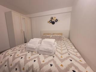 Proche Aéroport Orly - Métro 14 - 7