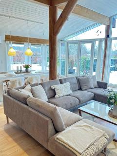 Spacious Holiday Home Near Beach And Nature - 5