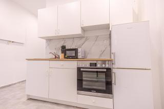 Comfy & Friendly 4BR Apt Close to Westbahnhof - 6