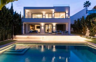 106 Private Luxury Villa, Heated Pool & Sauna - 9