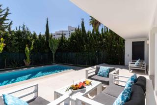 106 Private Luxury Villa, Heated Pool & Sauna - 6