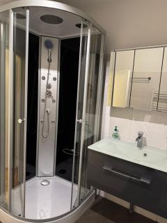 Premium-Familienresidenz mit 2 Balkonen - 8