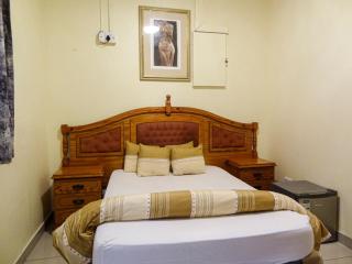 LBE Guest House Little Falls Roodepoort - 2