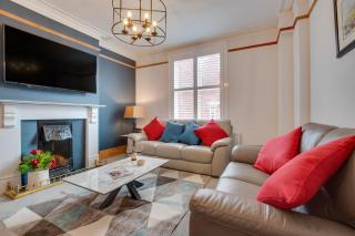 4 Bed in Whitby oc-w444 - 0