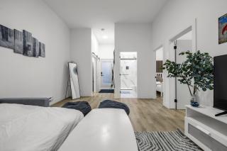 4BR Side Coach House with Fire Pit & Outdoor Theatre - 2