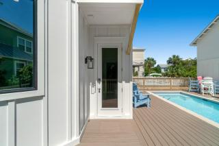 Crystal Oasis With Pool And Steps From The Beach - 5