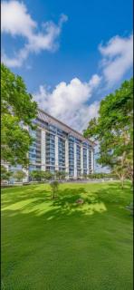 Luxury 2BR Embassy Towers Apartment and Spa 5 min walk to Sandton City - 0