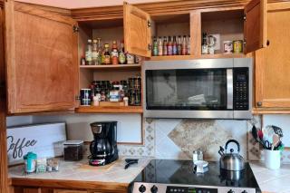 NEW 3BD Close to Coliseum and Beach - 3