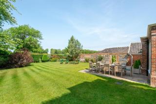 7 Bed in Kimberley oc-p28132 - 1