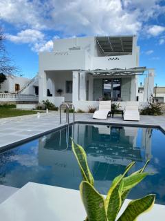 Zandre Luxury Suites - 0