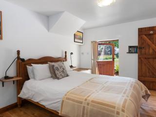 4 Bed in Hebron oc-y30097 - 2