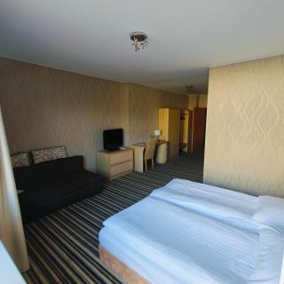 Hotel Riviera - 9