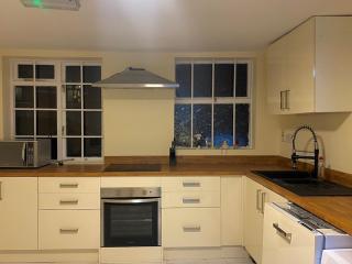 The Leaning House of York, Central Stay and Terrace - 5