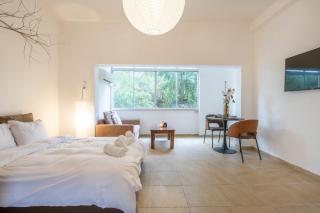 Japanese Emerald - 7