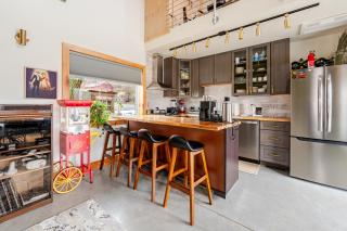 Secluded Private Retreat with Cabin & Vintage Airstream - 3