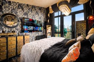 Spacious 2 Bed Apartment - Long Stays - Bedroom TV - Parking - Balcony 38W - 8