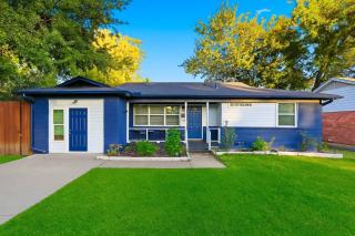 3 BRM House with Pool Table and Big Backyard - 6