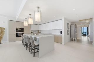 Luxury 2BR and Den condo at exclusive Amrit Resort - 9