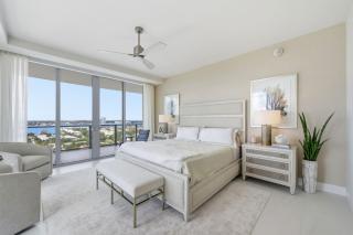 Luxury 2BR and Den condo at exclusive Amrit Resort - 2