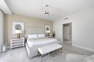 Luxury 2BR and Den condo at exclusive Amrit Resort - 1