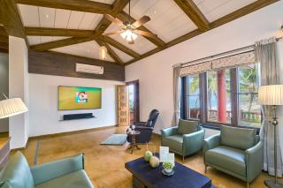 SaffronStays The Devrai by the Sea - 1
