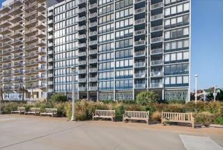 Beachfront Condo Pool, Surfing, Fishing - 3