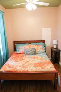 Corsicana 4 Bedroom Home Near Richland Chambers Lake Sleeps 7 - 2
