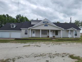 Corsicana 5 Bedroom Home Sleeps 9 Near Richland Chambers Lake and Downtown - 8