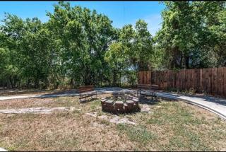 Corsicana 5 Bedroom Home Sleeps 9 Near Richland Chambers Lake and Downtown - 5