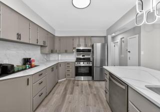 New 1BR Near YYC Airport and Downtown 4326 UP - 4
