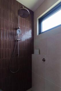 Tide Aldinga Beach 3 King rooms Sleep 6 Steps to Beach - 3