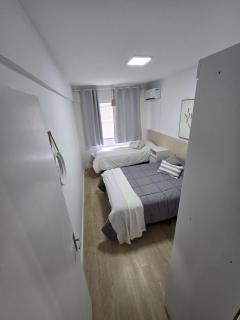 Apartamento Remodelado Novo a cuadra del mar,Patio privado parking para auto pequeño-medio - 6