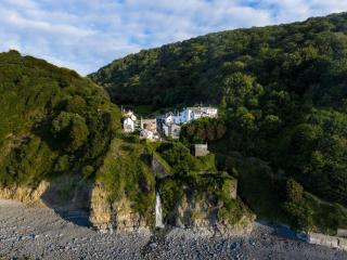 3 Bed in Bucks Mills 60643 - 9