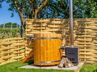 1 Bed in Biddenden 82527 - 2