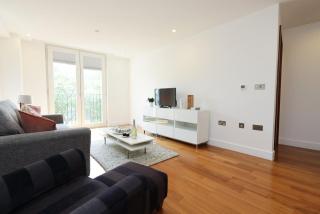 Cardiff Central Living - 6