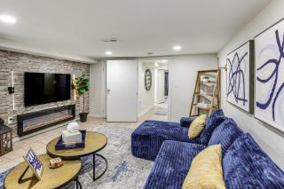 Walk to Patterson Park! Pet-Friendly Townhome - 7