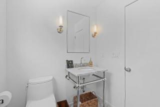 Bellport Park - Pool, Fire Pit & Balcony - 8