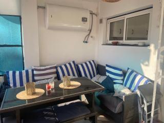 Seaview escape - spacious 3 bed beach apartment & terrace - 7