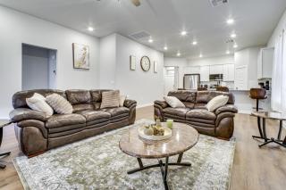 8 Mi to TTU! Pet-Friendly Home with Patio and Yard - 6