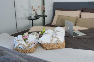 Stylish Central Studio, Large Balcony, New Build - 4