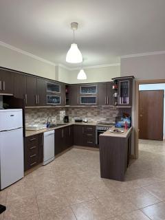 Saranda Classic Apartment - 8