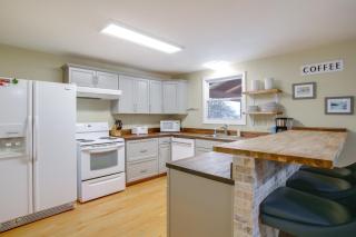 Private Dock and Mtn Views Spirit Lake Family Gem - 6