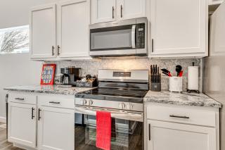 The Modern Slant Stylish Home Near Dtwn Indy! - 2