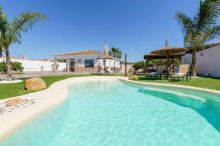 Private Serrano Villa – Heated Pool - 9