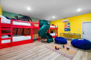 Pickleball - Mini-Golf - Fire Pit - Playground - 7