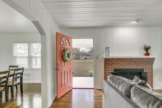 Cozy and Remolded! Near Thomasville Feels Like Home - 4