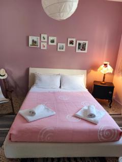 Evilia's house & little garden - 2