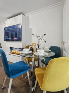 Entire home Sleeps 5 guest 5 mins fromMCR City - 6