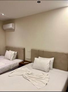 Blue Pyramids iNn - 3