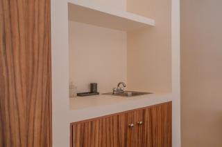 Modern Condo with Pool Fast Wifi Perfect - 5